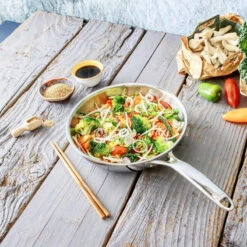 Castel´Pro Poêle Creuse Sautoir Inox CRISTEL D24 -BEKA Soldes Magasin castelpro poele creuse sautoir inox cristel d24 3