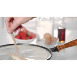 CREPIERE Bretonne à Petit Rebord Poêle à Crêpes En Fonte émaillée STAUB D28 -BEKA Soldes Magasin crepiere bretonne a petit rebord poele a crepes en fonte emaillee staub d28 4