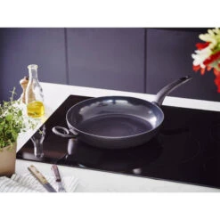 KURO Poêle En Fonte D'Aluminium Revêtement Céramique BEKA D30 Cm 34 KURO Poêle En Fonte D'Aluminium Revêtement Céramique BEKA D30 Cm -BEKA Soldes Magasin kuro poele en fonte d aluminium revetement ceramique anti adherent beka d30 cm 16