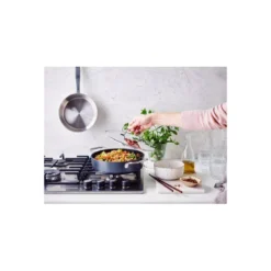 MAESTRO Sauteuse Fonte Aluminium Revêtue Avec Couvercle Inox BEKA D24