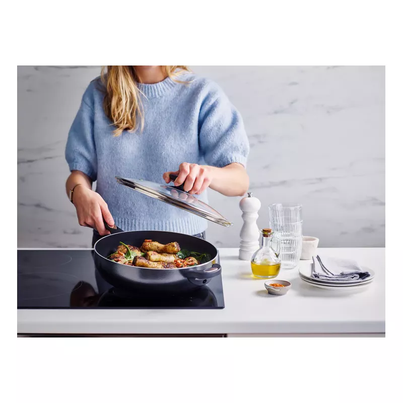 PRO INDUC Sauteuse Corps Alu ép 3mm Revêtement Céramique Induction + Couvercle BEKA D28 3 PRO INDUC Sauteuse Corps Alu ép 3mm Revêtement Céramique Induction + Couvercle BEKA D28 – Image 3